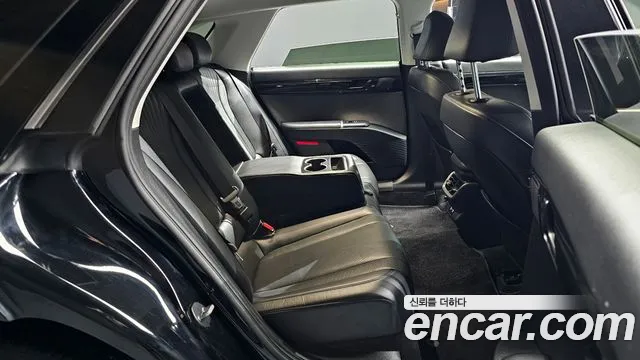 Hyundai Grandeur Grandeur (GN7) 2.5 Бензин 2WD — Фото автомобиля 12