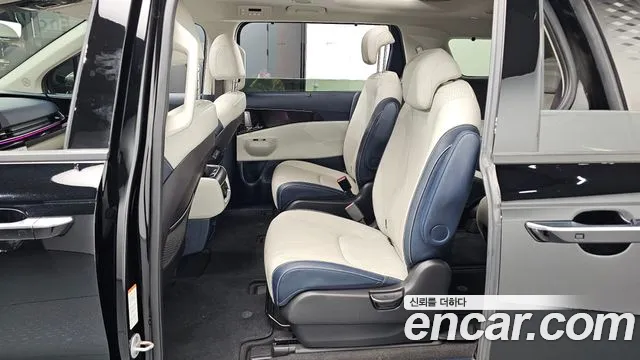 Kia Carnival 4th Gen — Фото автомобиля 18