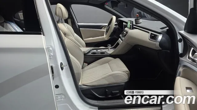 Genesis G70 New — Фото автомобиля 16
