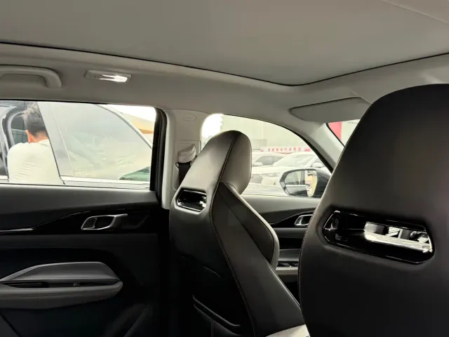 Changan Oshan Changan Oshan Z6 2022 Blue Whale 1.5T DCT Intelligent Enjoyment — Фото автомобиля 7