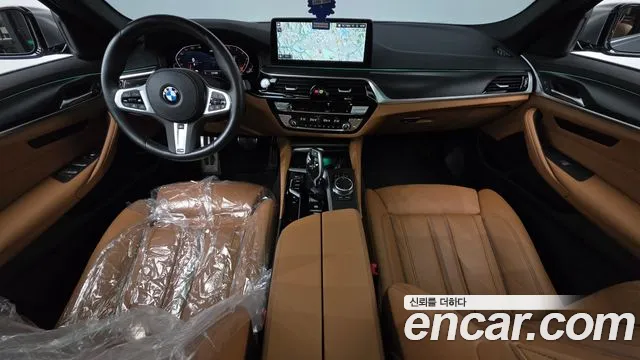 BMW 5 Series G30 — Фото автомобиля 10
