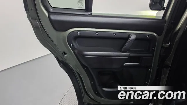 Land Rover Defender L663 — Фото автомобиля 14