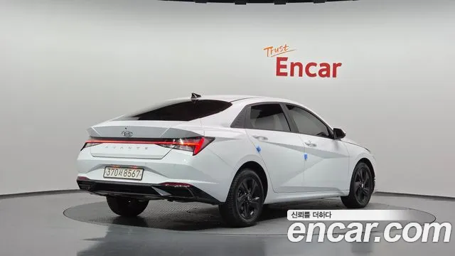 Hyundai Avante CN7 — Фото автомобиля 2