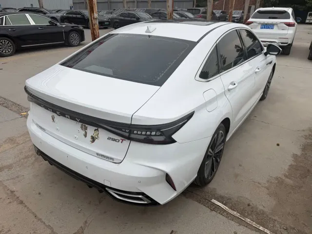 Chery Arrizo 8 — Фото автомобиля 17