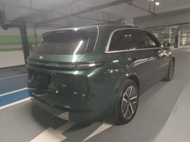 Li Auto L7 — Фото автомобиля 6