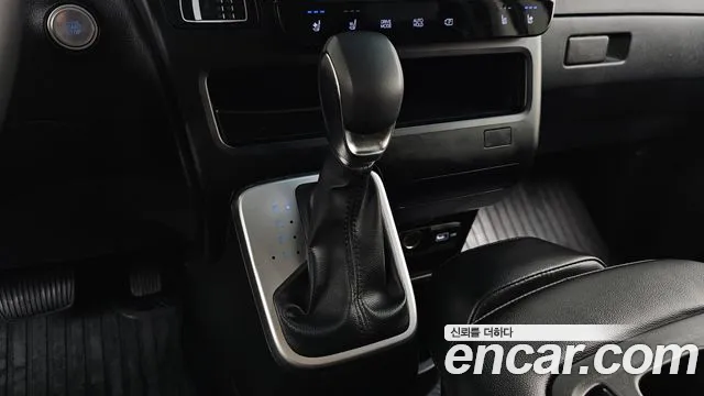Hyundai Staria Staria Tourer 9 мест — Фото автомобиля 9