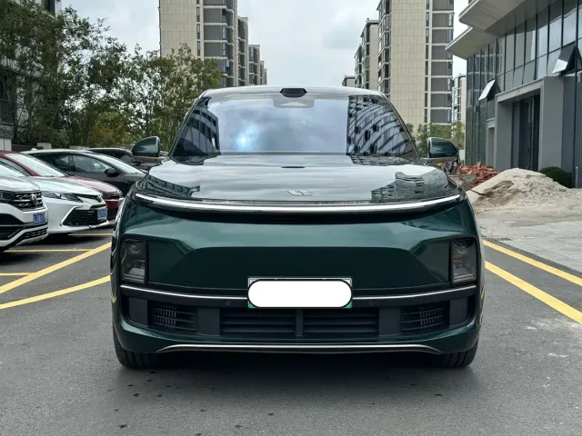 Li Auto L9 — Фото автомобиля 2