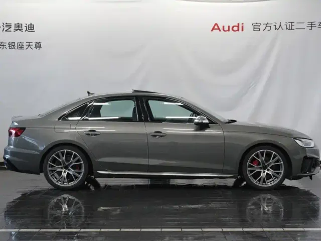 Audi S4 — Фото автомобиля 4