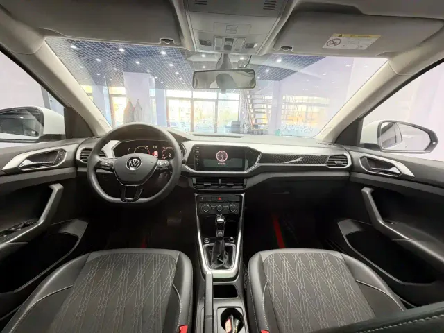 Volkswagen T-Cross — Фото автомобиля 16