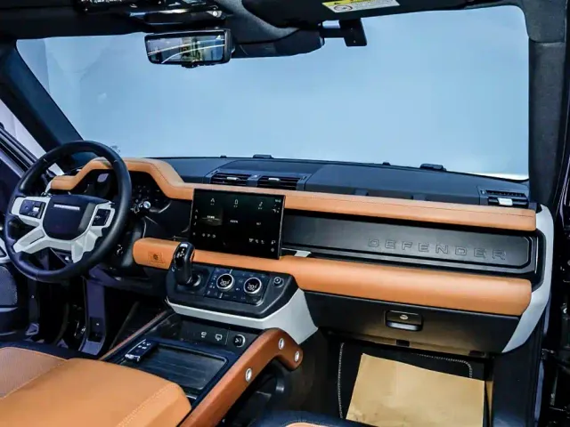 Land Rover Defender — Фото автомобиля 27