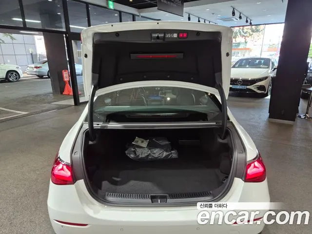 Mercedes-Benz E-Class W214 — Фото автомобиля 19