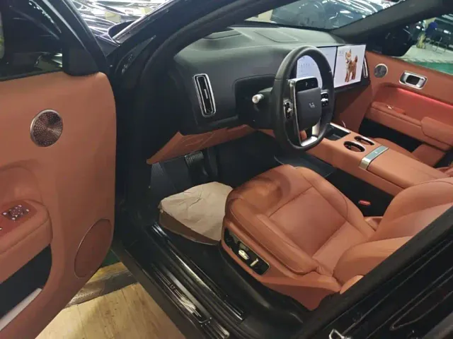 Li Auto L7 — Фото автомобиля 15