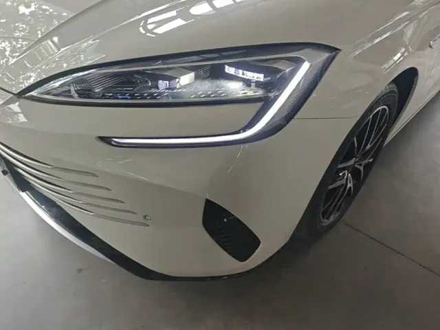 BYD Seal 07 DM-i — Фото автомобиля 17