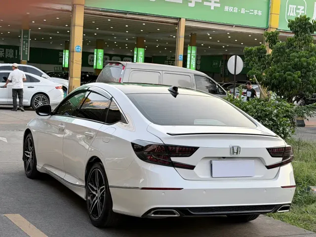 Honda Accord — Фото автомобиля 15