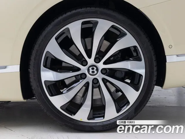 Bentley Continental — Фото автомобиля 5