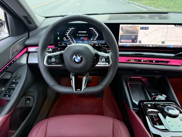 BMW 5 Series — Фото автомобиля 13