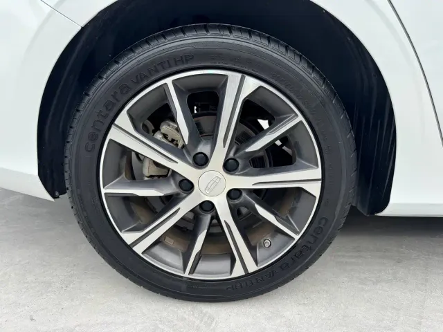 Geely Emgrand — Фото автомобиля 21