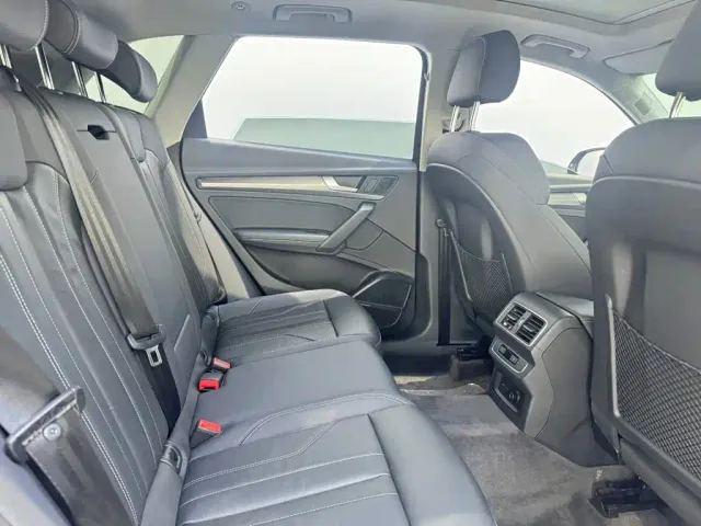 Audi Q5L — Фото автомобиля 8
