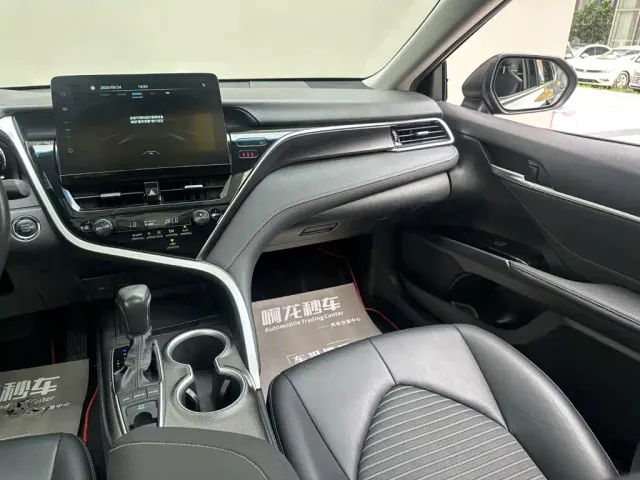 Toyota Camry — Фото автомобиля 7