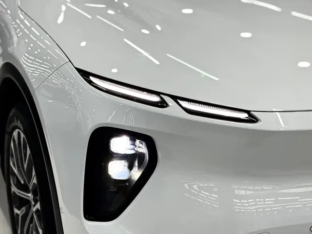 Nio EC6 — Фото автомобиля 17