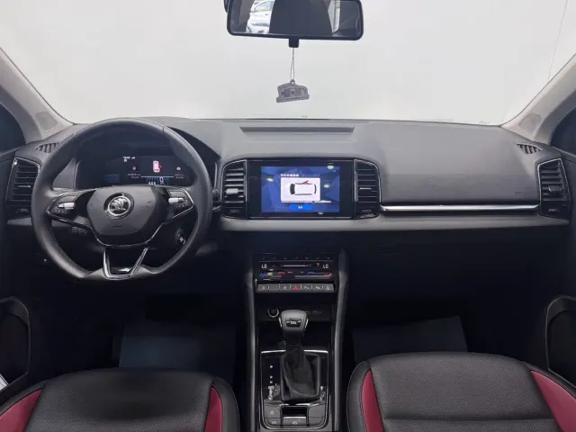 Skoda Karoq — Фото автомобиля 16