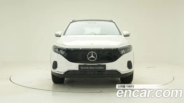 Mercedes-Benz EQA — Фото автомобиля 3