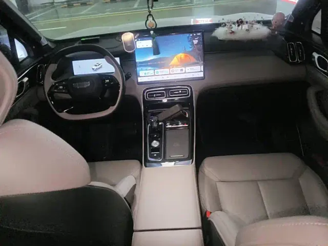 Geely Boyue L — Фото автомобиля 12