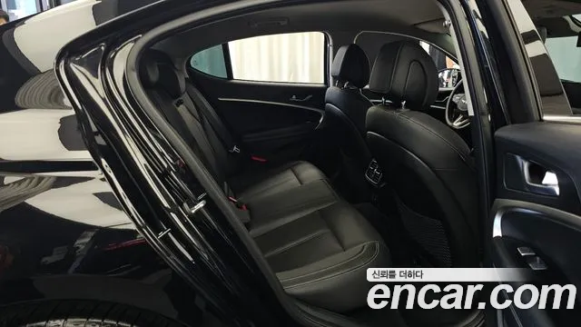 Genesis G70 New — Фото автомобиля 18