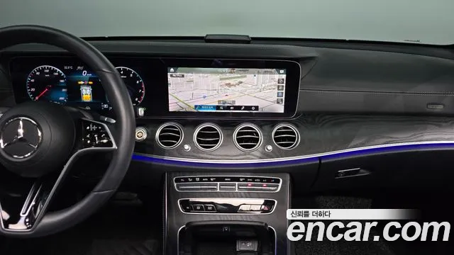 Mercedes-Benz E-Class — Фото автомобиля 13