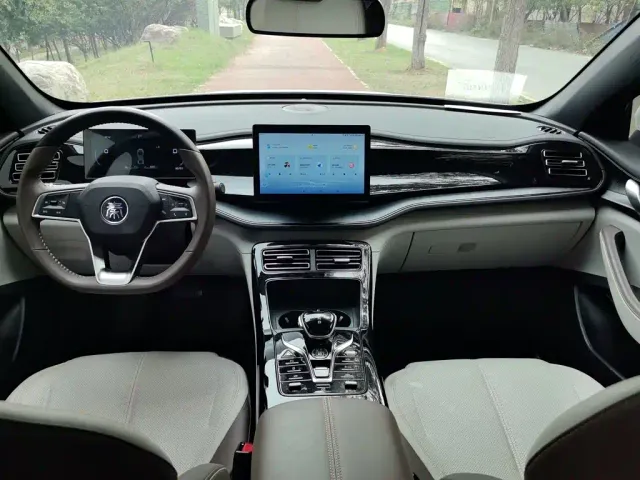 BYD Qin PLUS — Фото автомобиля 9