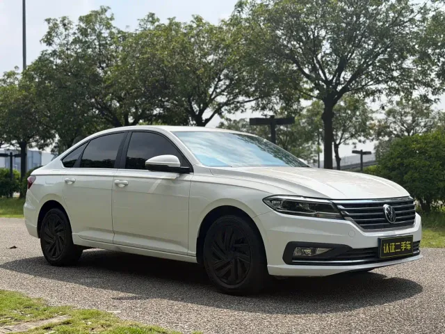 Volkswagen Lavida — Фото автомобиля 3