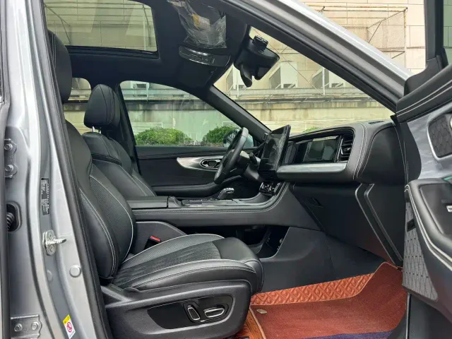 GAC Trumpchi Trumpchi GS8 2022 Dual Engine Series 2.0TM 4WD Flagship Edition (6-Seater) — Фото автомобиля 9