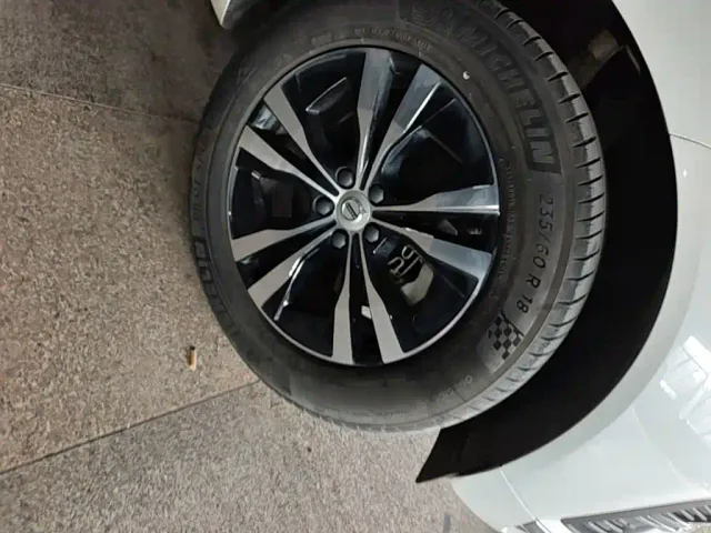 Volvo XC60 — Фото автомобиля 24