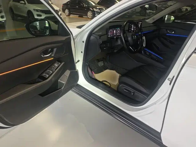 Honda Accord — Фото автомобиля 15