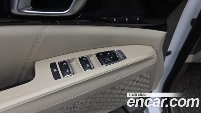 Kia Carnival Generation 4 — Фото автомобиля 11