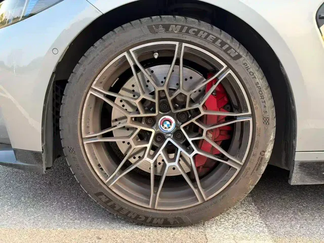 BMW M4 — Фото автомобиля 11