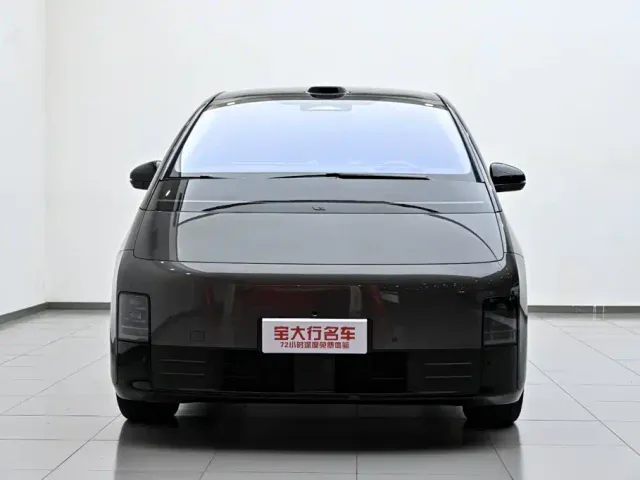 Li Auto MEGA — Фото автомобиля 3