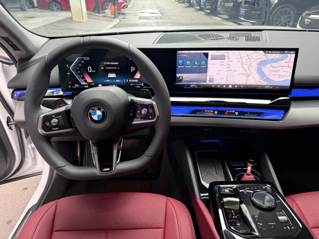 BMW 5 Series — Фото автомобиля 13