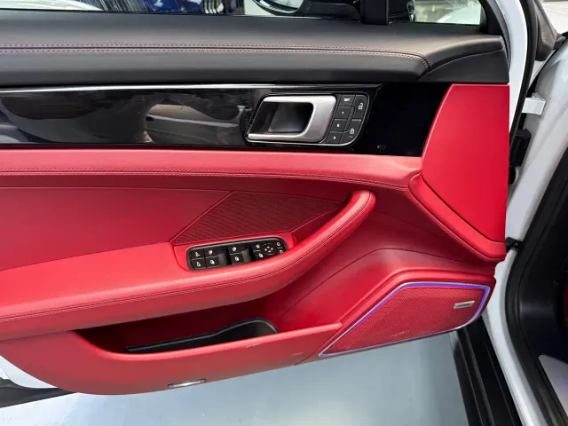 Porsche Panamera — Фото автомобиля 7
