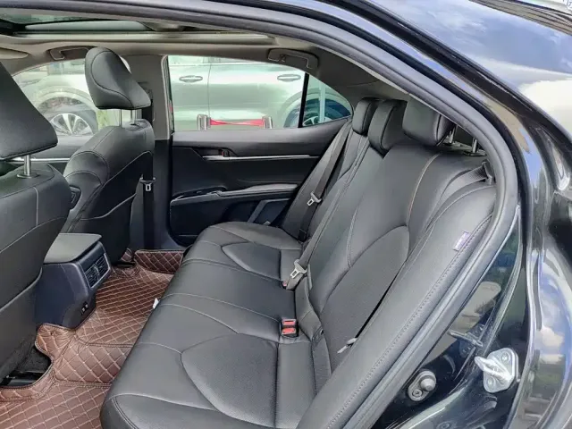 Toyota Camry — Фото автомобиля 8