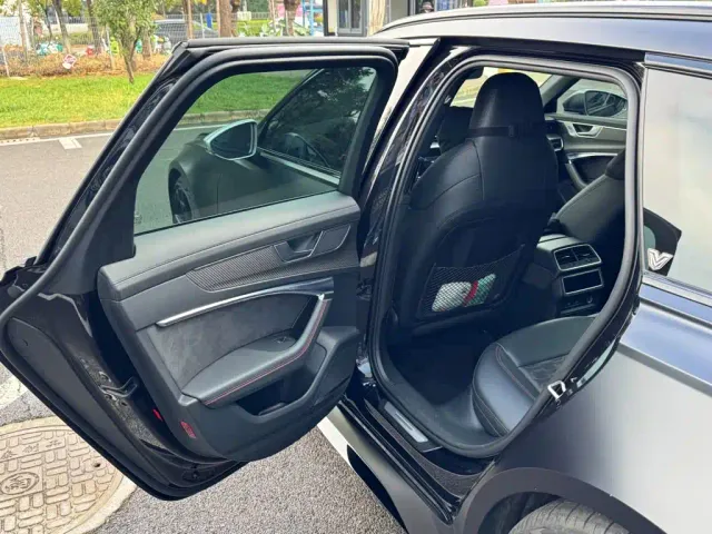Audi RS 6 — Фото автомобиля 23