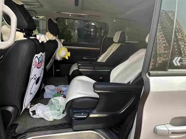 GAC Trumpchi M8 — Фото автомобиля 3