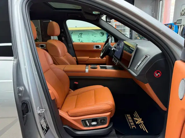 Li Auto L7 — Фото автомобиля 15