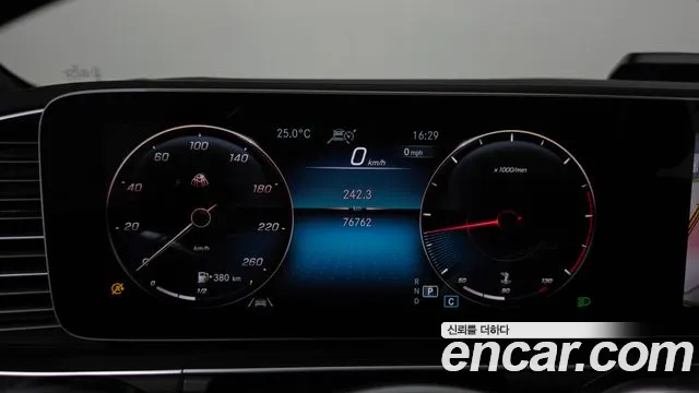 Mercedes-Benz GLS-Class — Фото автомобиля 8