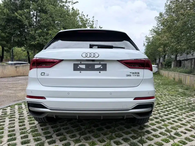 Audi Q3 — Фото автомобиля 4