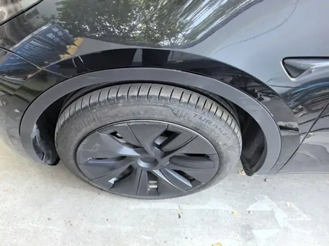 Tesla Model Y — Фото автомобиля 22
