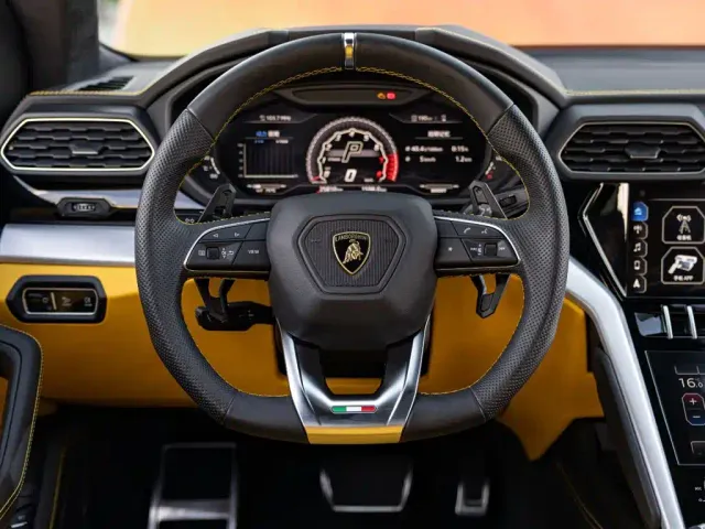 Lamborghini Urus — Фото автомобиля 12