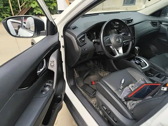 Nissan X-Trail — Фото автомобиля 15