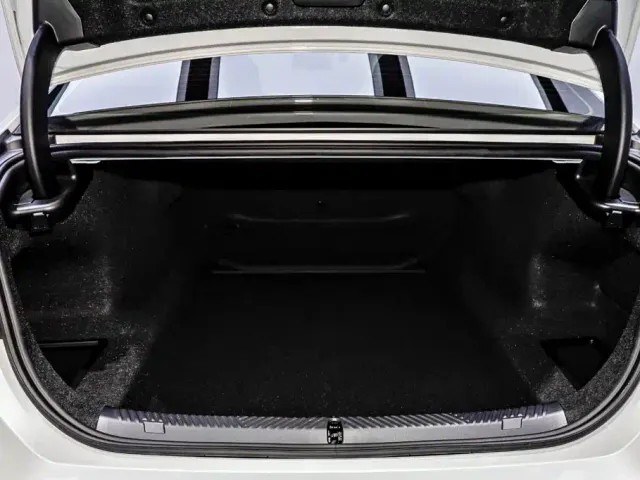 BMW 5 Series — Фото автомобиля 6