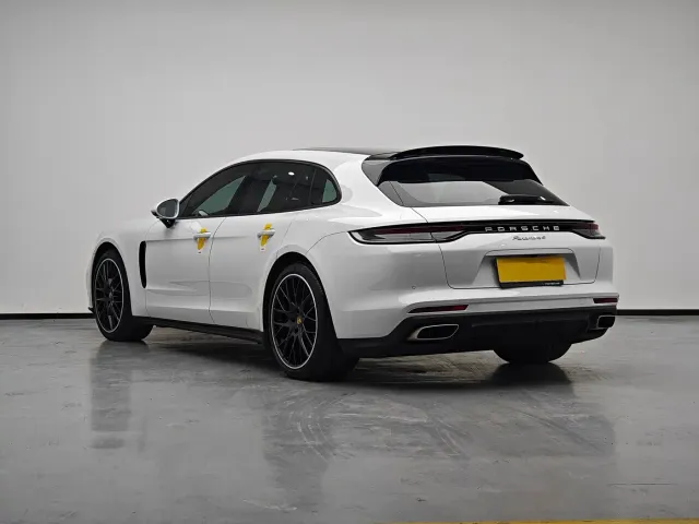 Porsche Panamera — Фото автомобиля 2